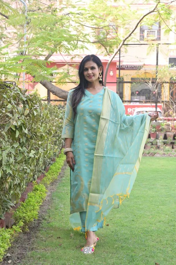 Turquoise_Banarasi__Kurta_Set_For_Women