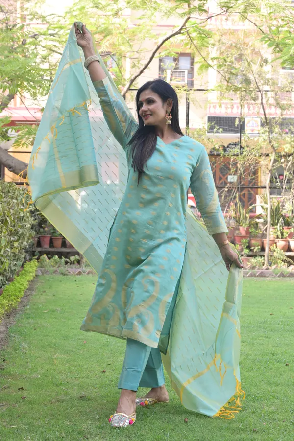 Turquoise_Banarasi__Kurta_Set_For_Women