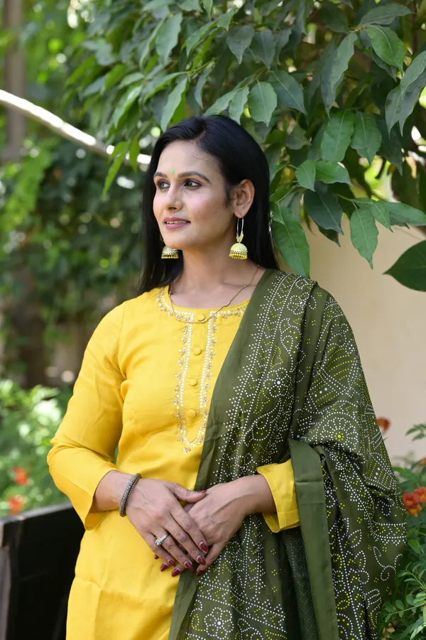 Yellow_Silk_Premium_And_Fancy_Design_Kurta_Set_For_Women
