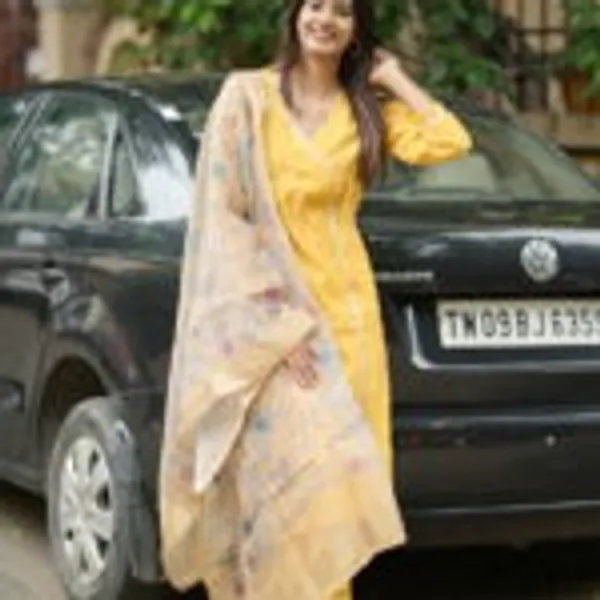 Yellow_Chanderi_Premium_And_Fancy_Design_Kurta_Set_For_Women