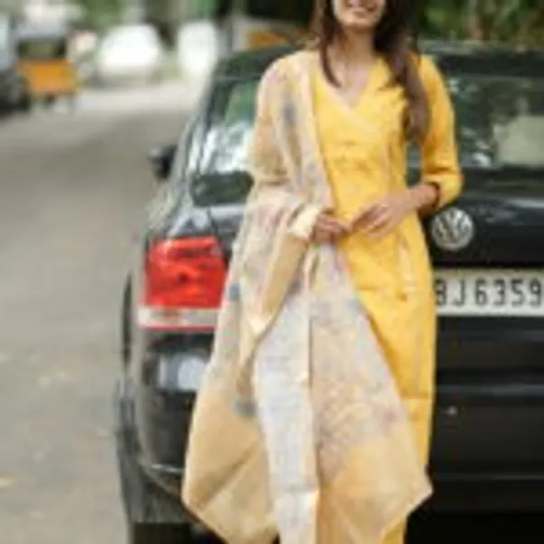 Yellow_Chanderi_Premium_And_Fancy_Design_Kurta_Set_For_Women