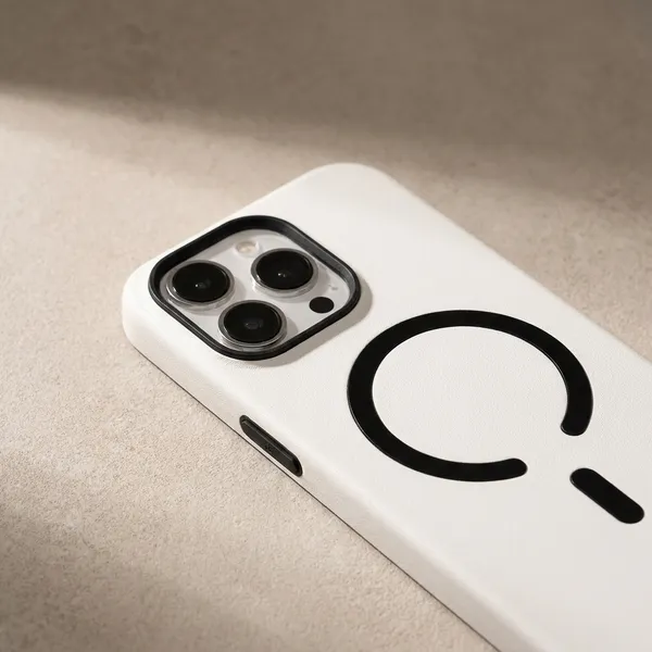 Transparent_MagSafe_Compatible_iPhone_Case_with_Minimalist_Design_Pack_Of_3