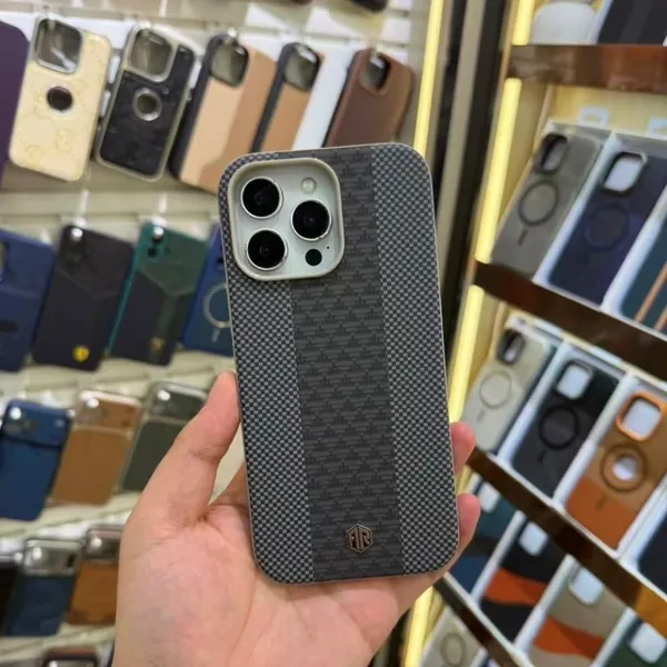 Premium_Textured_iPhone_Case_with_Dual-Tone_Design