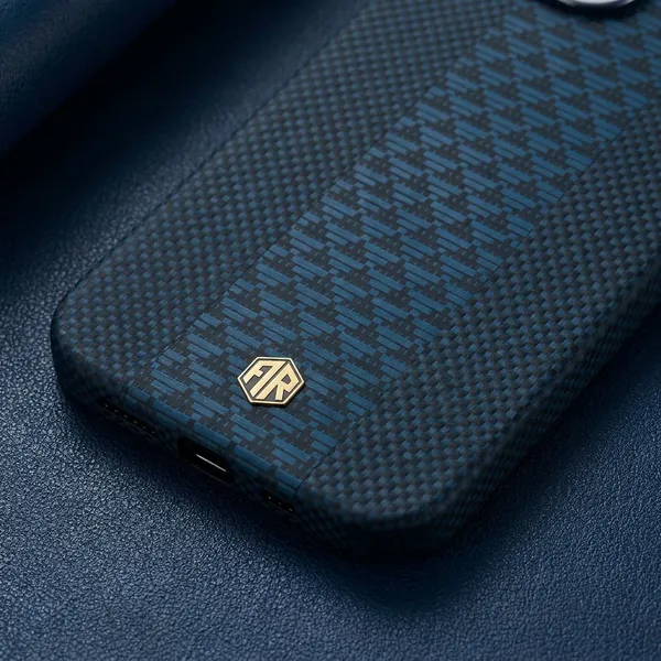 Textured_Carbon_Fiber_Pattern_Phone_Case_for_iPhone_13_Pro_Pack_Of_3
