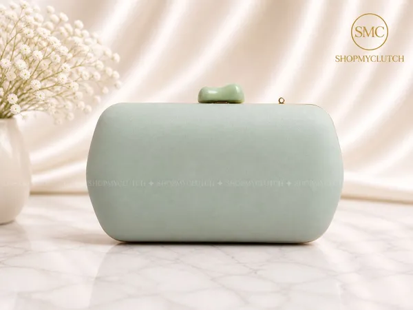 Mint_Green_Clutch_With_Gold_Chain_Strap