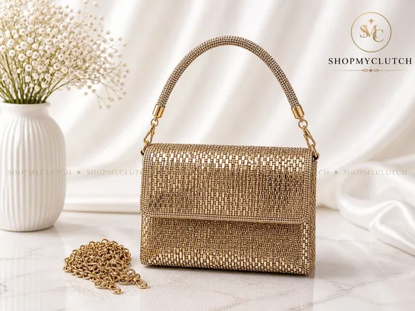 Elegant_Golden_Beaded_Clutch_Bag_With_Chain_Handle
