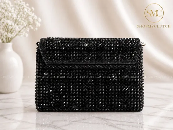Black_Sequined_Evening_Clutch_With_Detachable_Chain_Strap