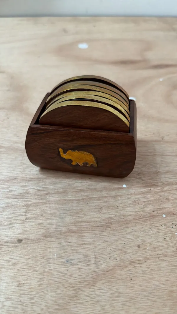 Wooden_Tea_Coaster_Set_With_Elephant_Inlay_Design_And_Holder