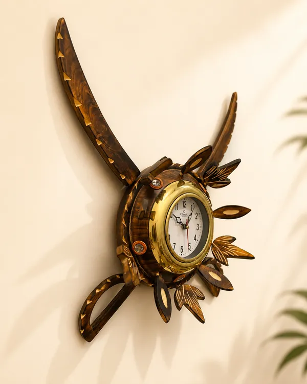 Handmade_Sword_Style_Wooden_Round_Wall_Clock_For_Living_Room_|_Decorative_Clock_With_Brass_Accents