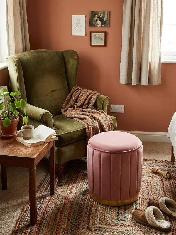 Premium_Velvet_Storage_Ottoman_Stool_with_Gold_Metal_Base