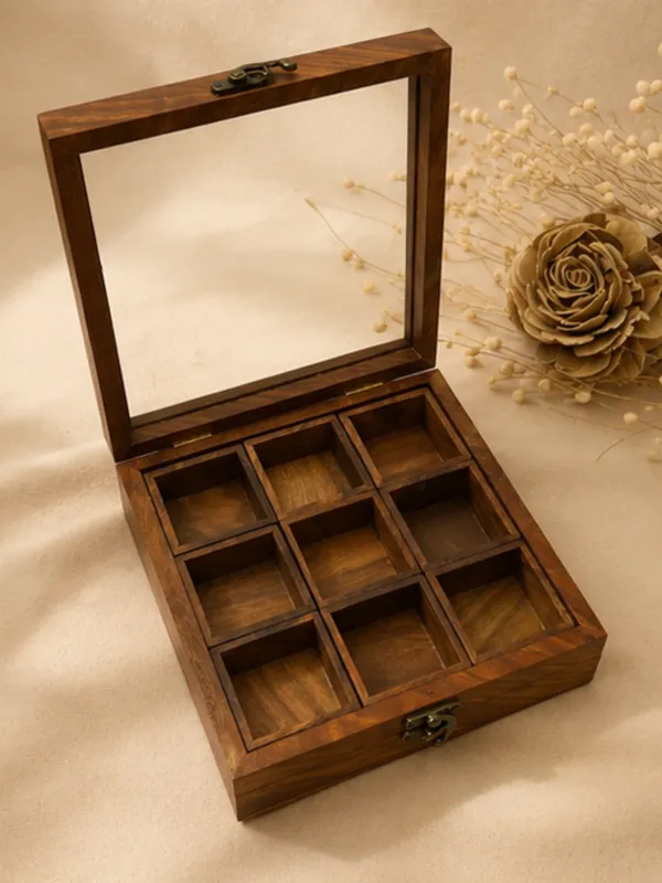 Wooden_Masala_Dabba_Container_With_9_Compartments_And_Glass_Lid