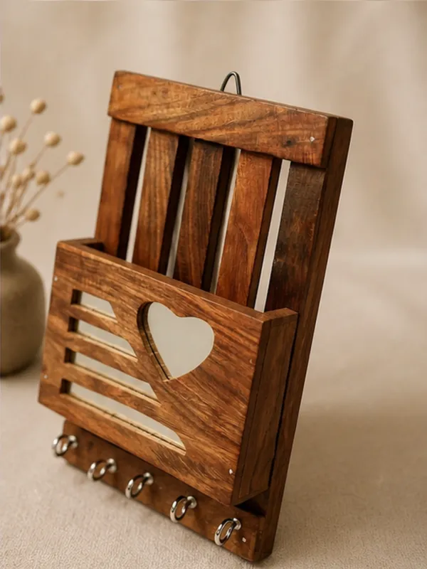 Pack_Of_3_Wooden_Wall-Mounted_Letter_And_Key_Holder_With_Heart_Design