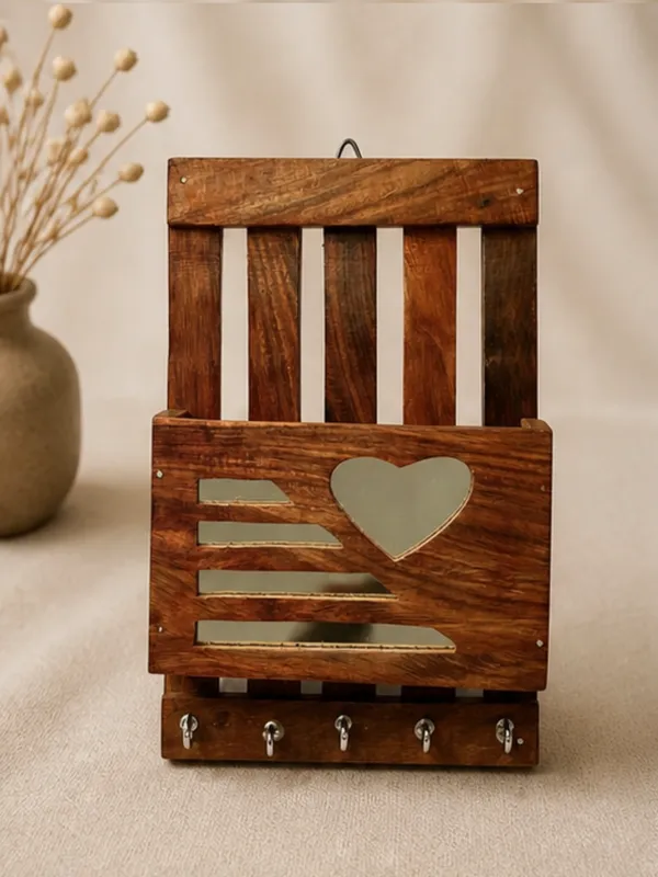 Pack_Of_3_Wooden_Wall-Mounted_Letter_And_Key_Holder_With_Heart_Design