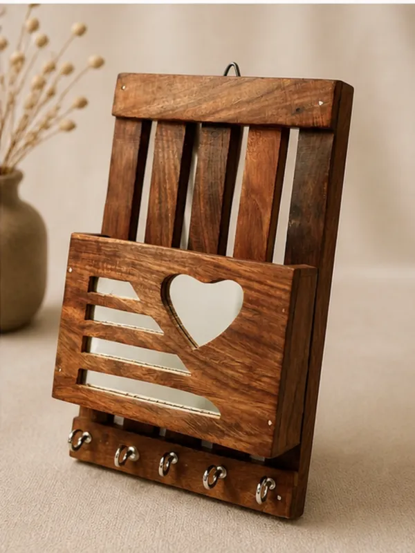 Pack_Of_3_Wooden_Wall-Mounted_Letter_And_Key_Holder_With_Heart_Design