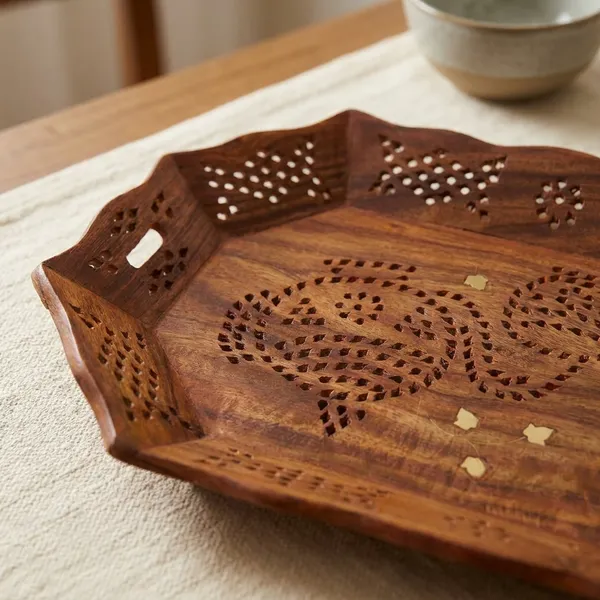 Handcrafted_Wooden_Serving_Tray_With_Brass_Inlay_And_Intricate_Floral_Design
