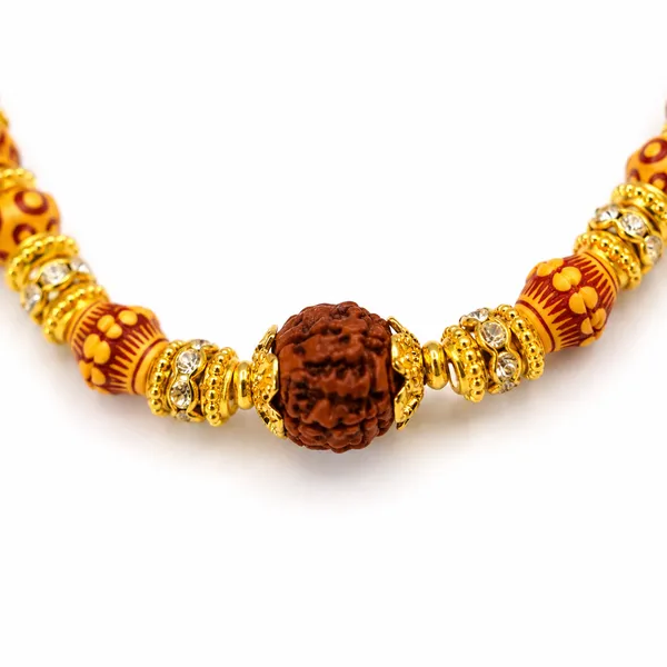 Traditional_Rudraksha_Beaded_Red_Thread_Rakhi_for_Brother