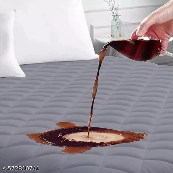 Waterproof_Quilted_Mattress_Protector_With_Elastic_All_Around