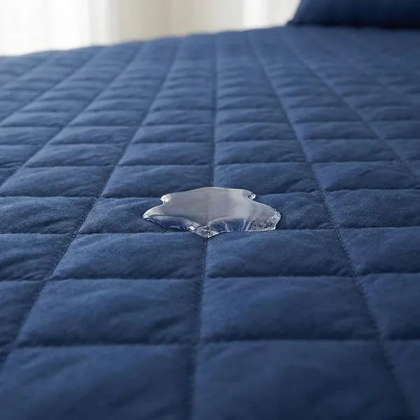 Quilted_Mattress_Protectors_Hypoallergenic_Deep_Fitted_Mattress_Cover_For_Bed_Ultra_Soft_Waterproof_And_Breathable_Mattress_Topper_For_Bed