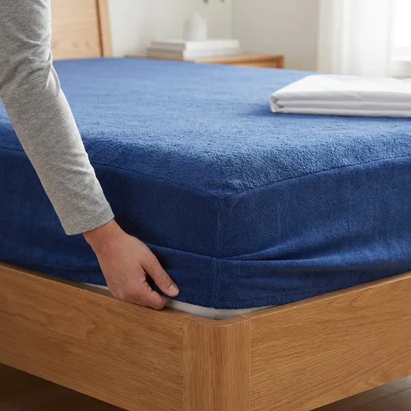 Luxurious_Homes_Terry_Mattrress_Waterproof_Mattress_Protector_Breathable_Hypoallergenic_Mattresses_Cover_6