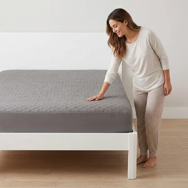 Waterproof_Quilted_Mattress_Protector_With_Elastic_All_Around