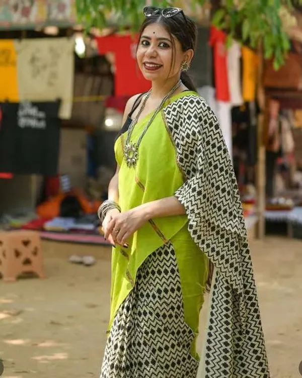 Multicolor_Lime_Green_And_Black_White_Printed_Georgette_Saree_With_Contrast_Pallu