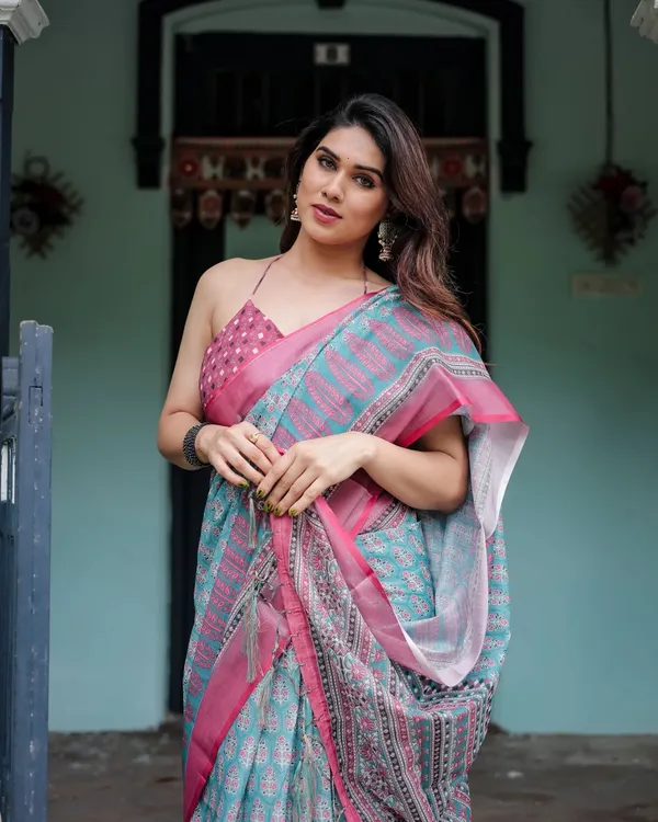Turquoise_Blue_And_Pink_Lilan_Printed_Saree