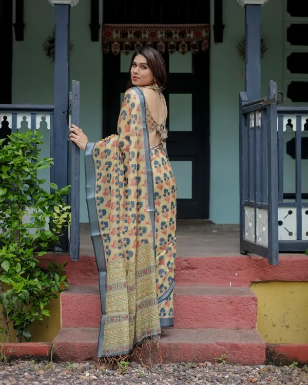 Beige_And_Grey_Lilan_Printed_Saree