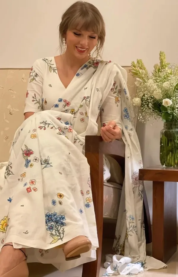 White_Lilan_Printed_Saree
