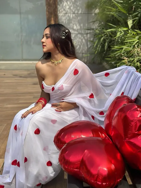 White_And_Red_Lilan_Printed_Saree