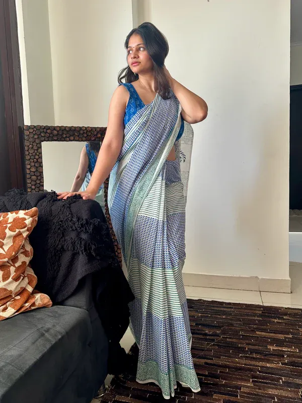 Blue_And_White_Lilan_Printed_Saree