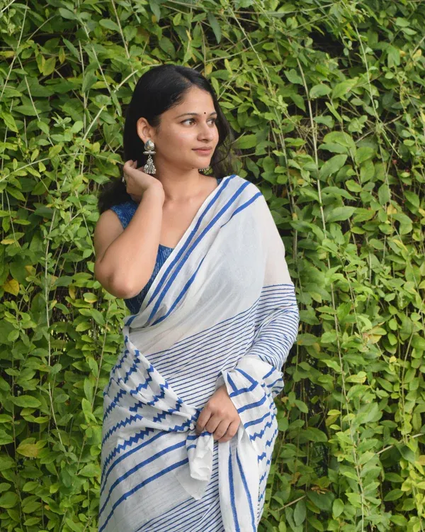 White_And_Blue_Lilan_Printed_Saree