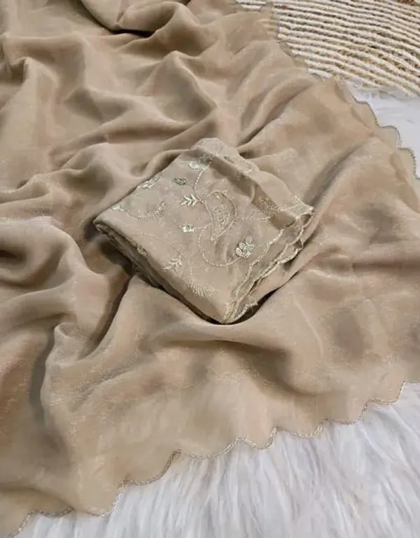 Beige_Lilan_Printed_Saree