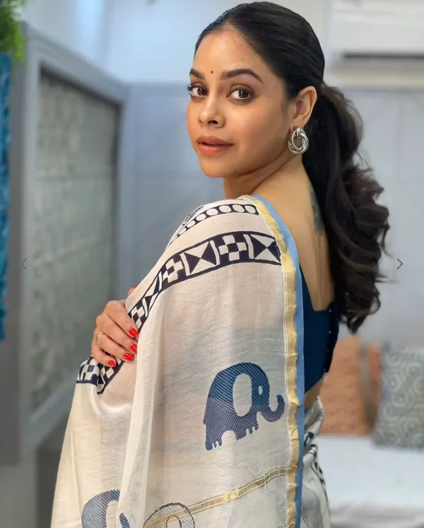 White_And_Blue_Lilan_Printed_Saree