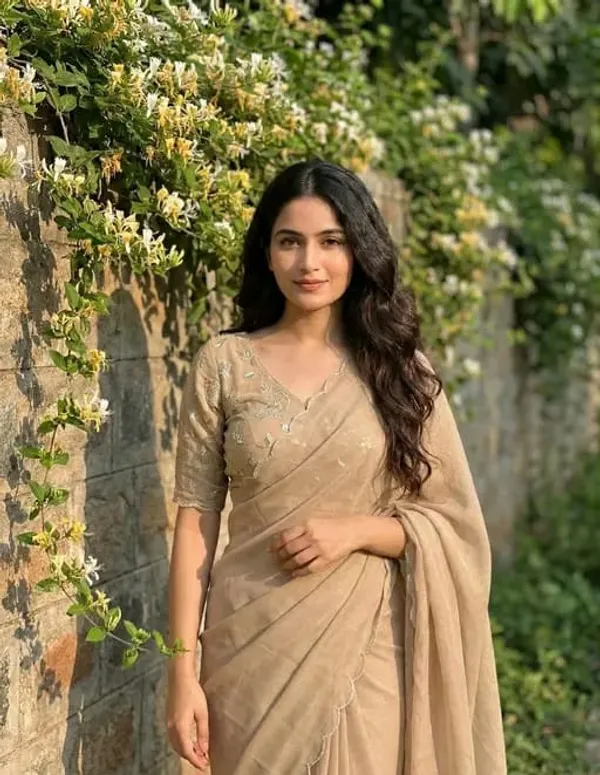 Beige_Lilan_Printed_Saree
