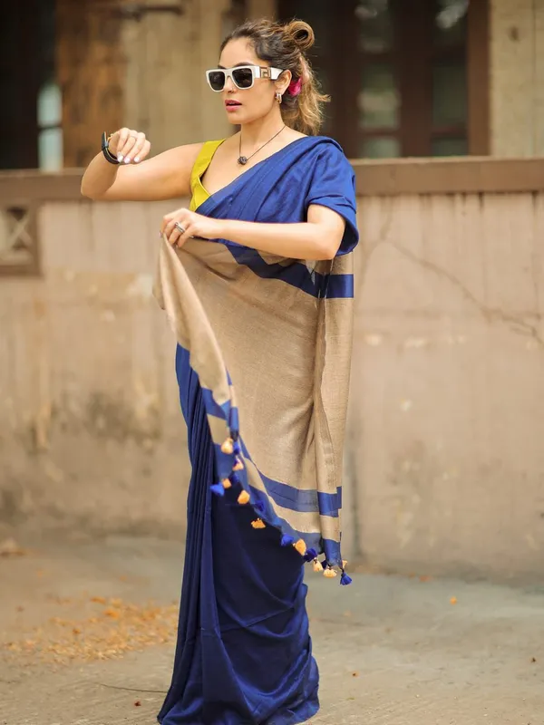 Blue_And_Beige_Lilan_Printed_Saree