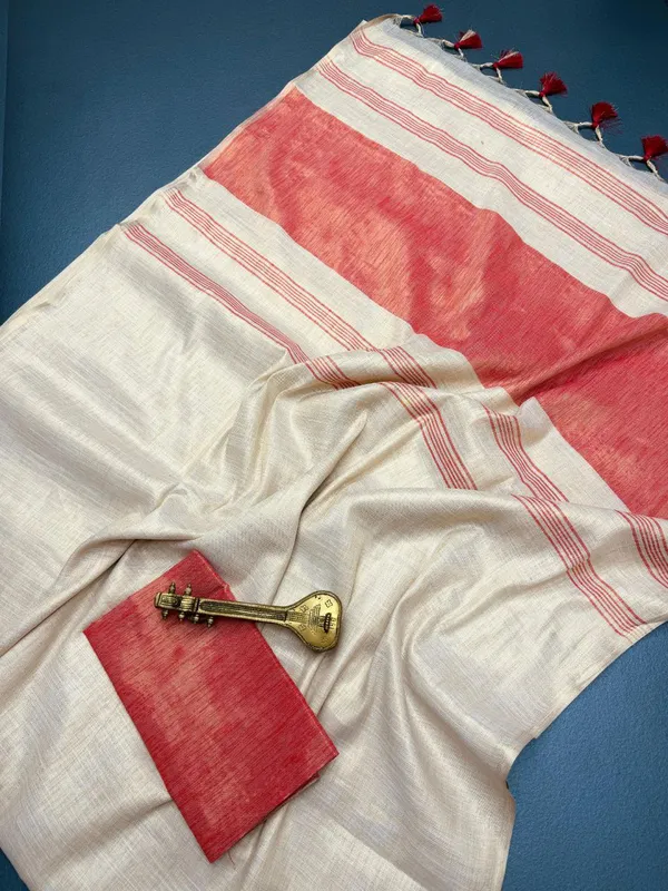 Off_White_And_Coral_Lilan_Printed_Saree