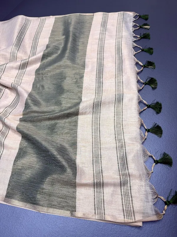 Green_Lilan_Printed_Saree