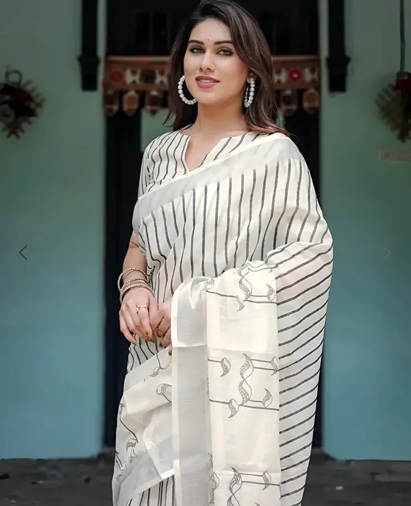 Off_White_Lilan_Printed_Saree