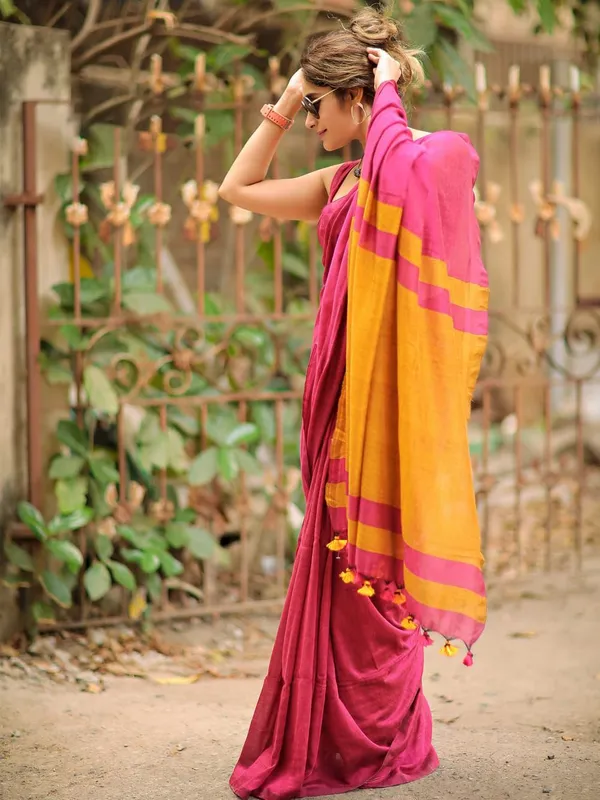 Pink_And_Yellow_Lilan_Printed_Saree