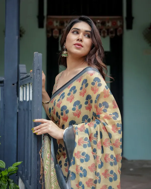 Multicolor_Printed_Linen_Saree_With_Border