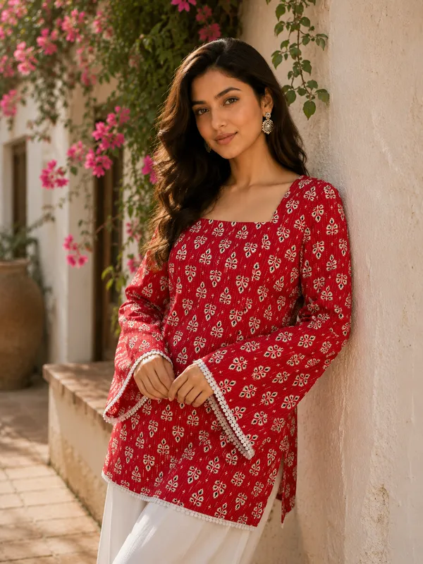 Pink_Cotton_Stylish_Fashionable_Short_Kurti_For_Women