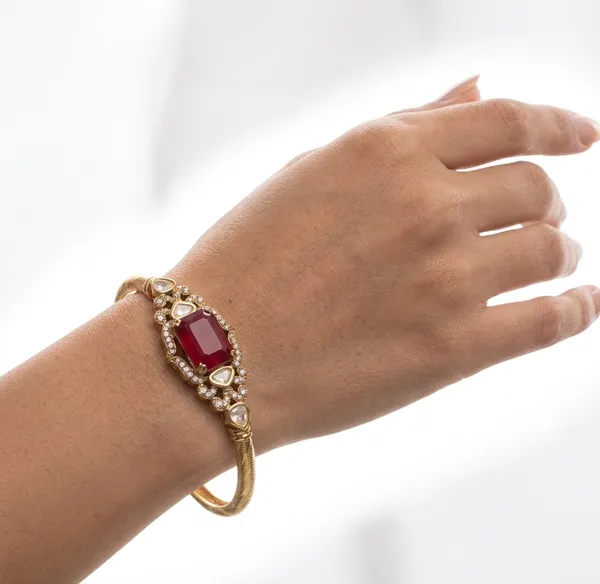 REGAL_BRACELET_-_RUBY_RED