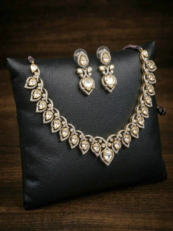 AMAIRA_SET_-WHITE