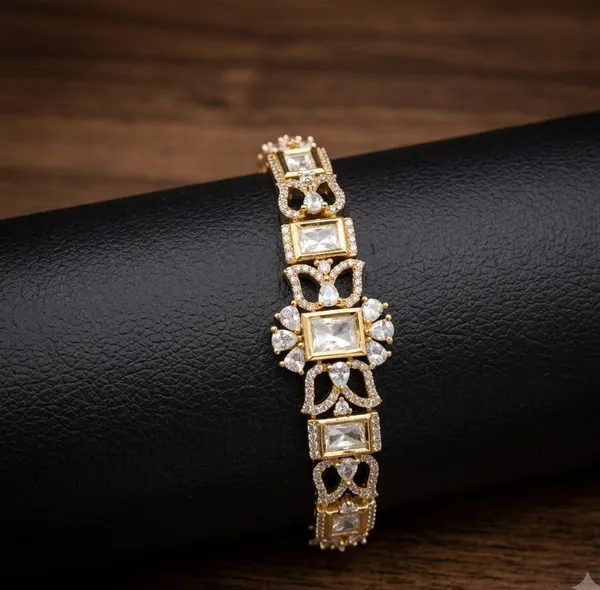 ELARA_BRACELET_-_WHITE