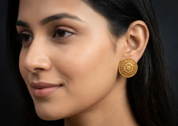 GOLDEN_LOTUS_STUDS