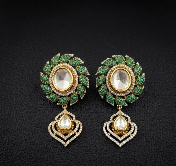 Nitya_Swirl_Earrings_-_Emerald_Green