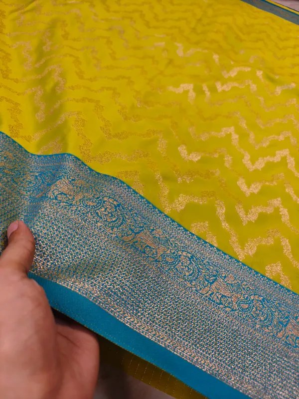 BANARASI_KATAN_SILK_IN_GOLD_WITH_SKY_BLUE_BORDER
