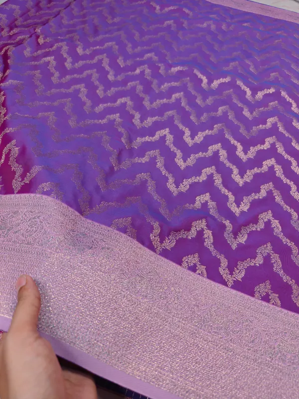 BANARASI_KATAN_SILK_IN_PURPLE_WITH_LAVENDER_BORDER