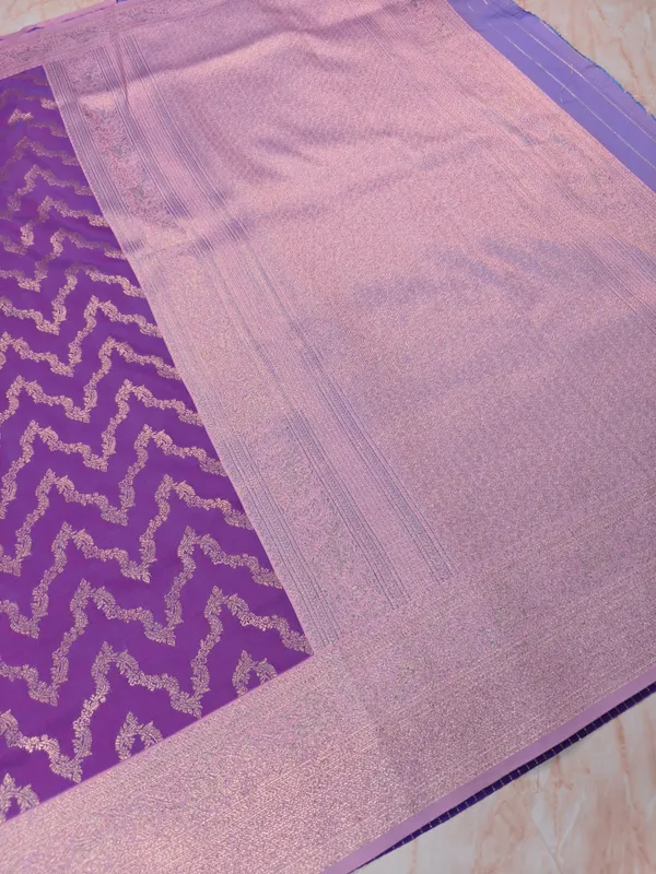 BANARASI_KATAN_SILK_IN_PURPLE_WITH_LAVENDER_BORDER