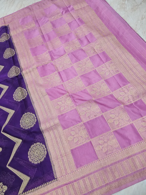 CHINON_CREPE_GEORGETTE_IN_VIOLET_WITH_BABY_PINK_BORDER
